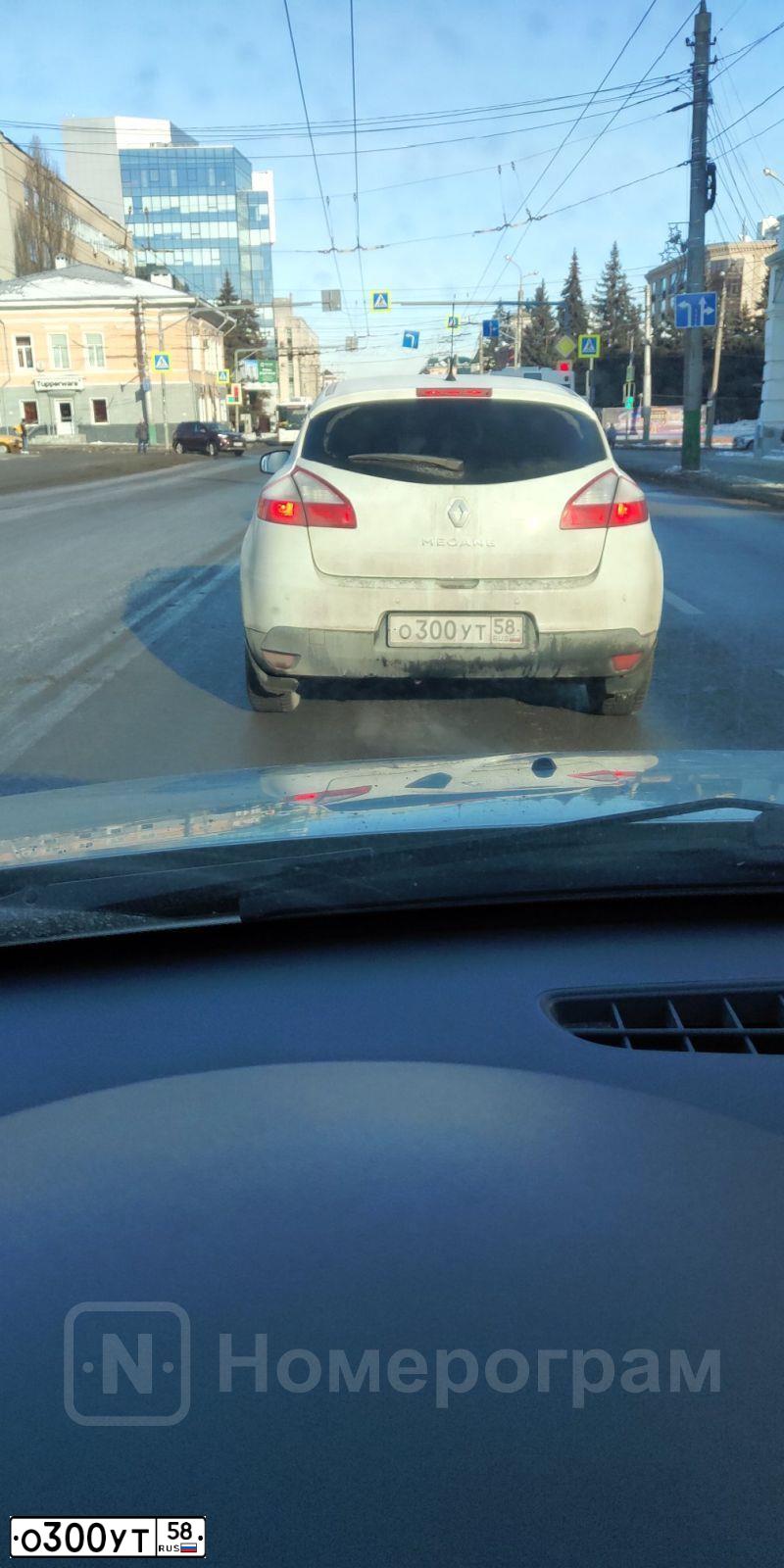 Фото автомобиля RENAULT MEGANE, 2014 — госномер О300УТ58