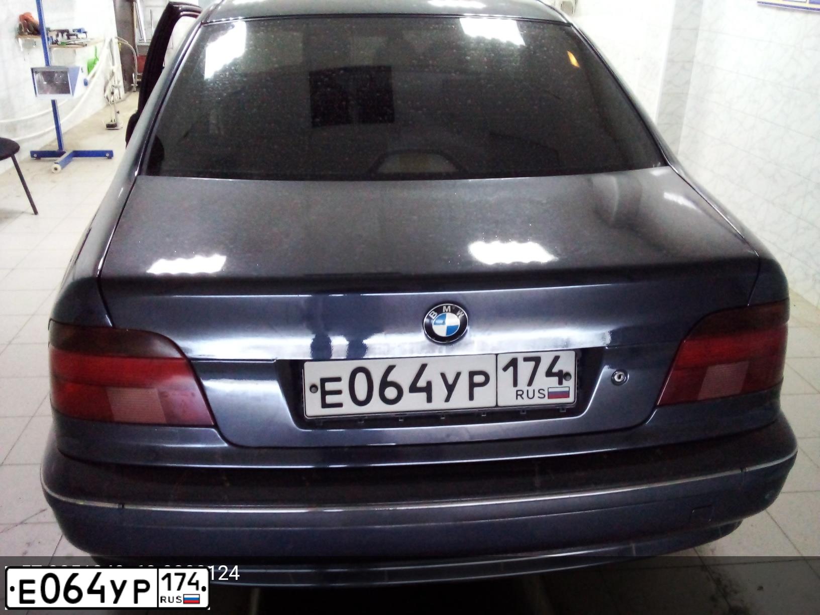 Фото автомобиля BMW SERIE 5, 1997 — госномер Е356ТН702. Цвет: ТЕМНО-СЕРЫЙ