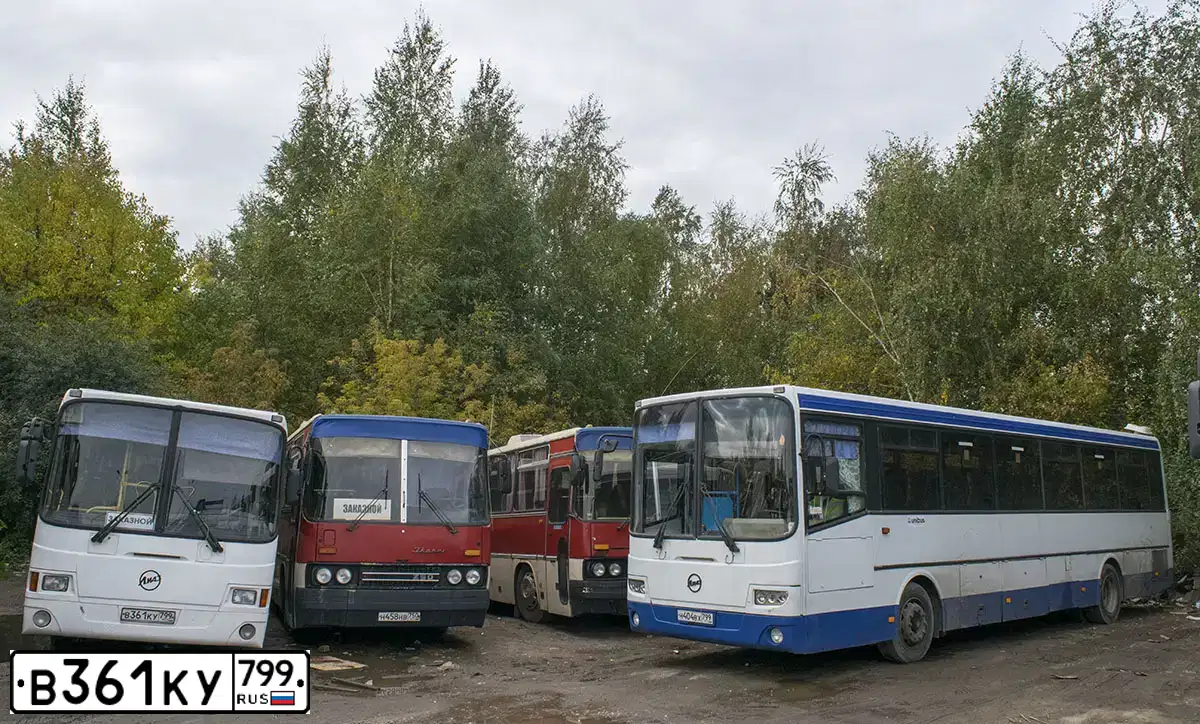 Фото автомобиля LIAZ 5256, 2010 — госномер Е566НК44. Цвет: белый,синий