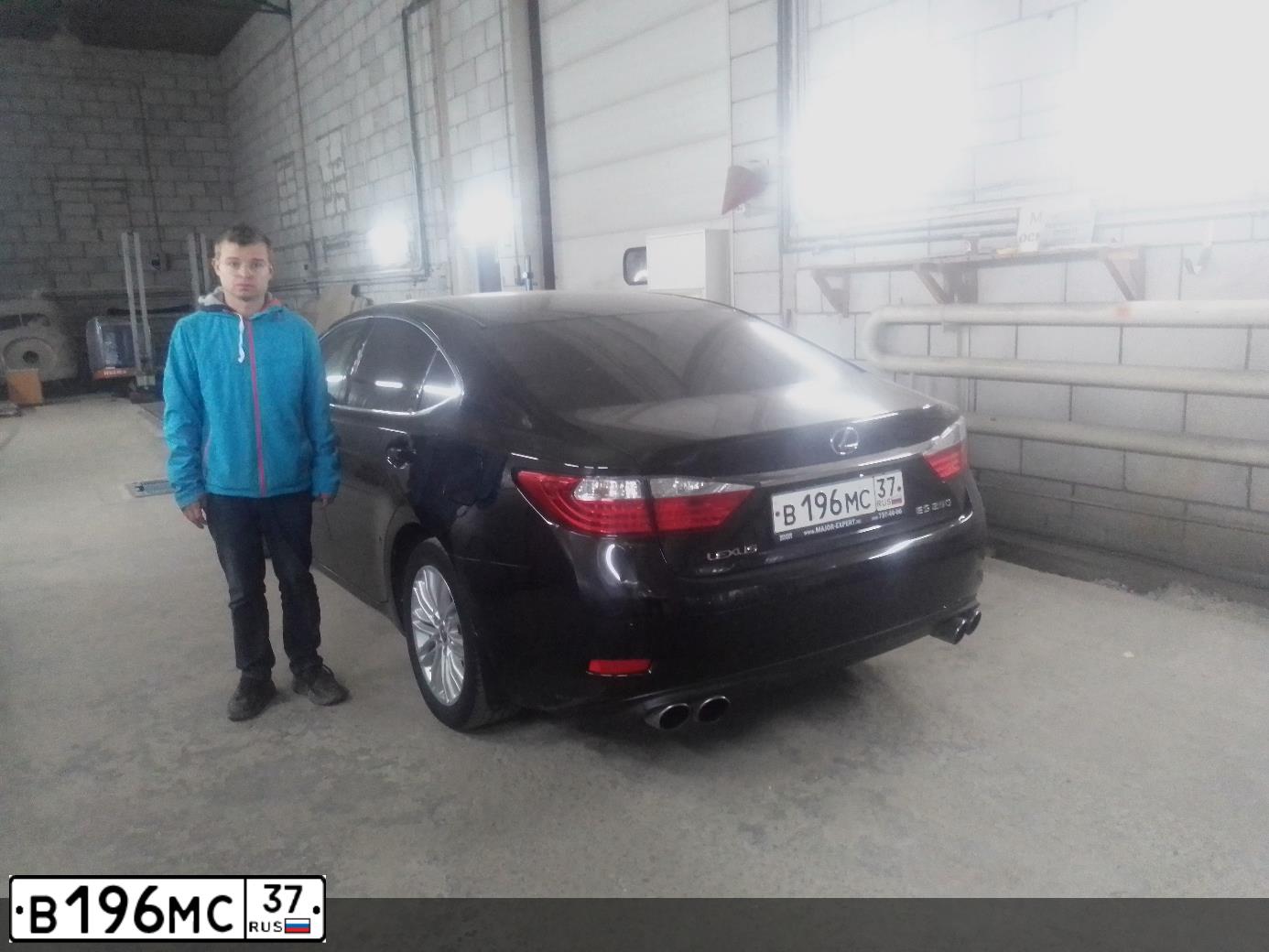 Фото автомобиля LEXUS ES, 2014 — госномер В196МС37. Цвет: ЧЕРНЫЙ