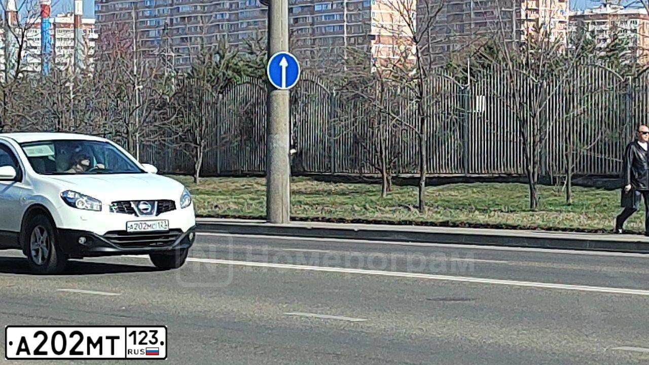 Фото автомобиля MERCEDES M-KLASSE, 2008 — госномер А202МТ123. Цвет: ЧЕРНЫЙ