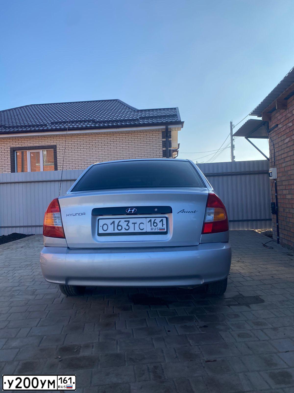 Фото автомобиля TAGAZ ACCENT, 2006 — госномер У200УМ161. Цвет: Серебристый