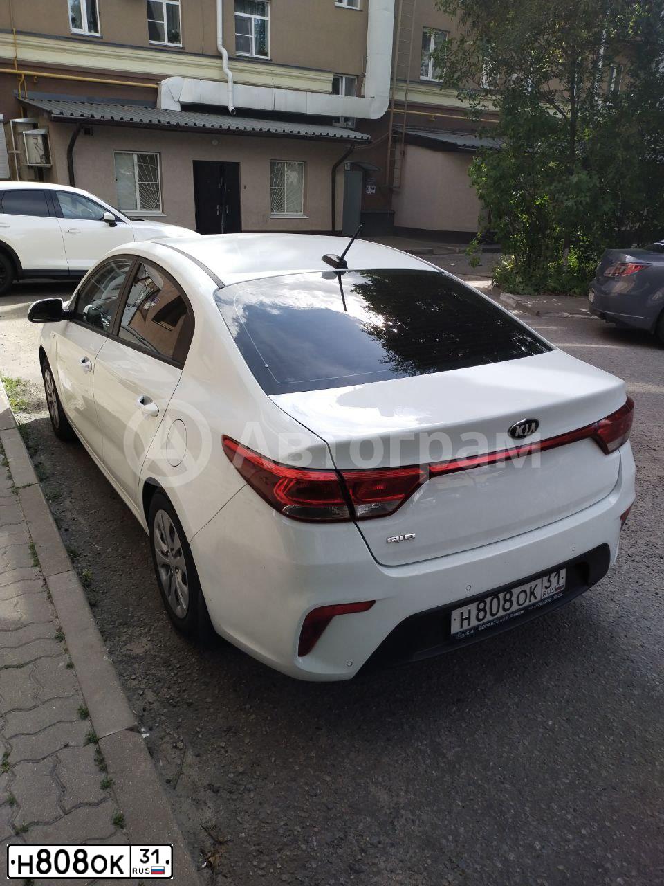 Фото автомобиля LADA 2192 KALINA, 2013 — госномер Н808ОК31. Цвет: СИНЕ-ЧЕРНЫЙ