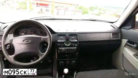 Фото автомобиля FORD FOCUS, 2012 — госномер У357УУ36. Цвет: Белый