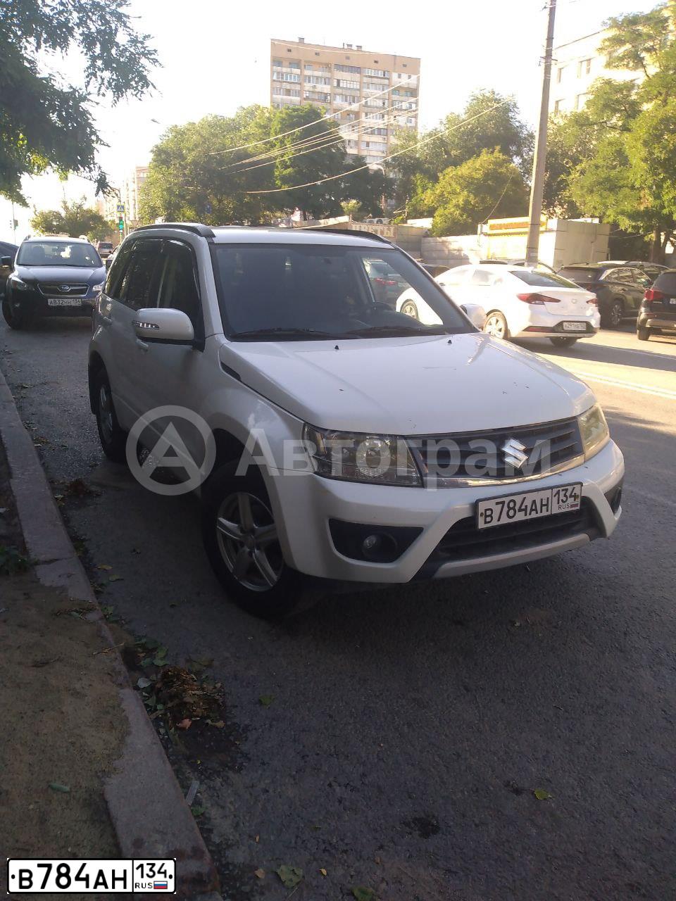 Фото автомобиля SUZUKI /GRAND/ VITARA, 2014 — госномер В784АН134. Цвет: БЕЛЫЙ