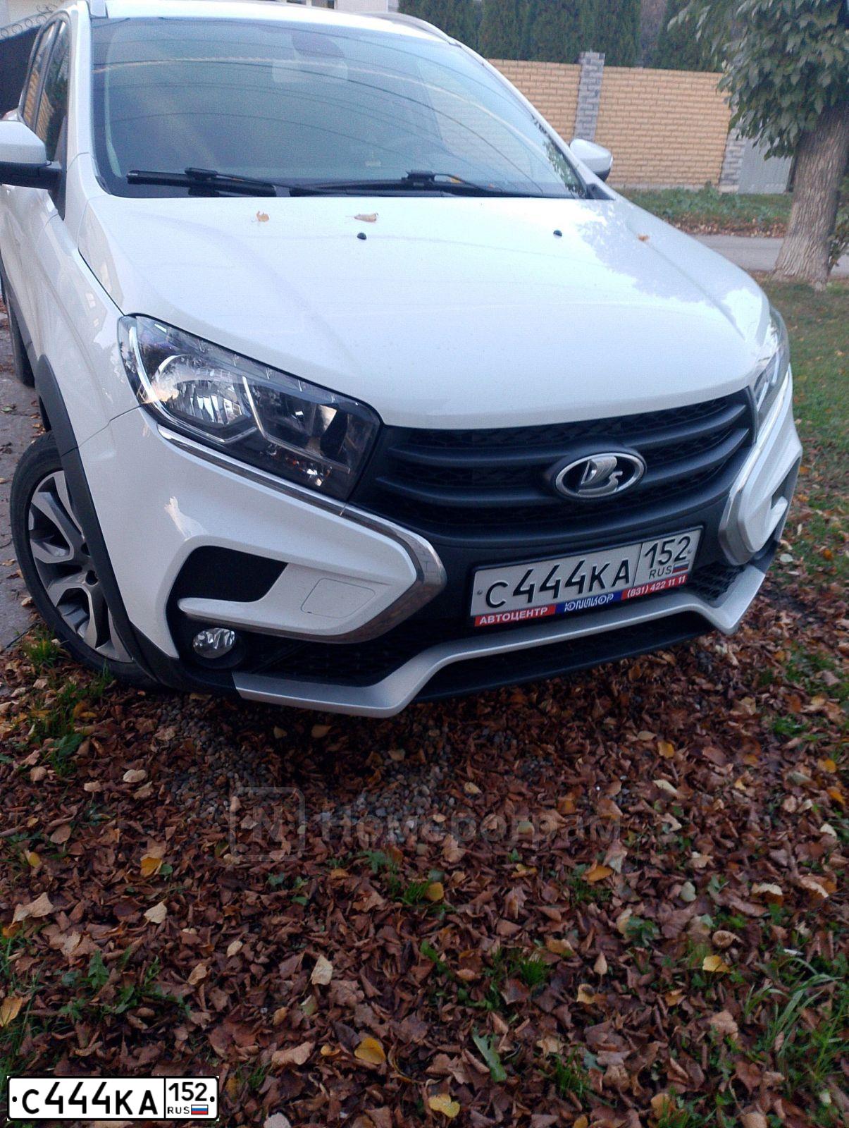 Фото автомобиля LADA XRAY, 2019 — госномер С444КА152. Цвет: Белый