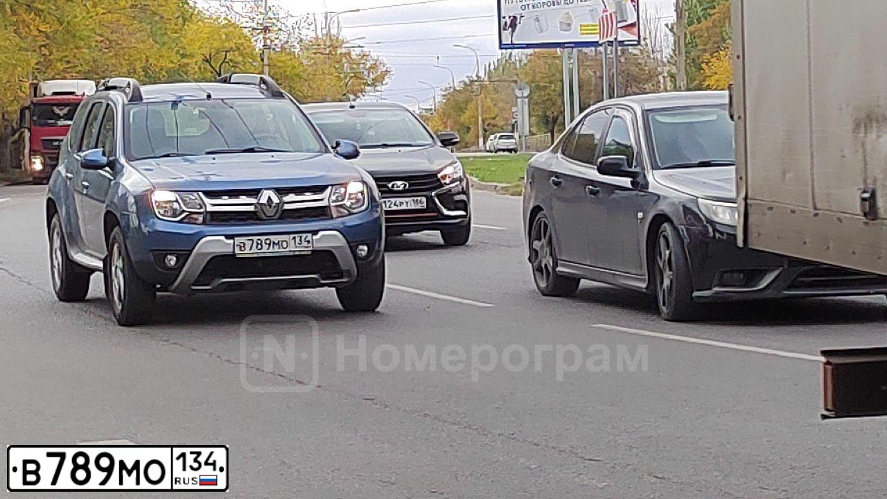 Фото автомобиля RENAULT DUSTER, 2015 — госномер В789МО134