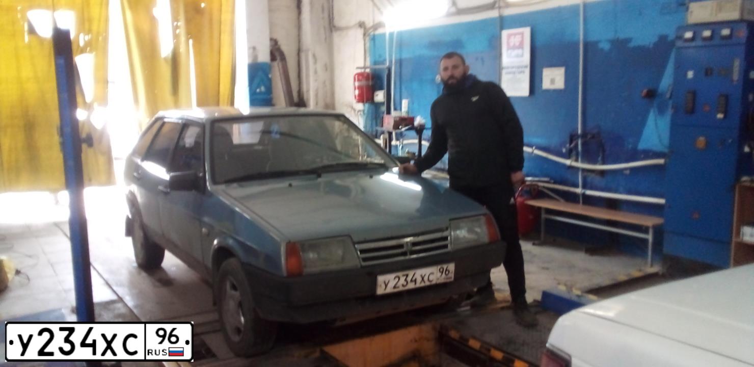 Фото автомобиля ВАЗ 21093, 2003 — госномер О748РТ196. Цвет: СЕРО ГОЛУБОЙ
