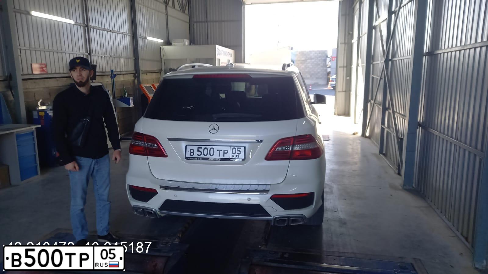 Фото автомобиля MERCEDES M-KLASSE, 2013 — госномер Х383НН73. Цвет: Белый