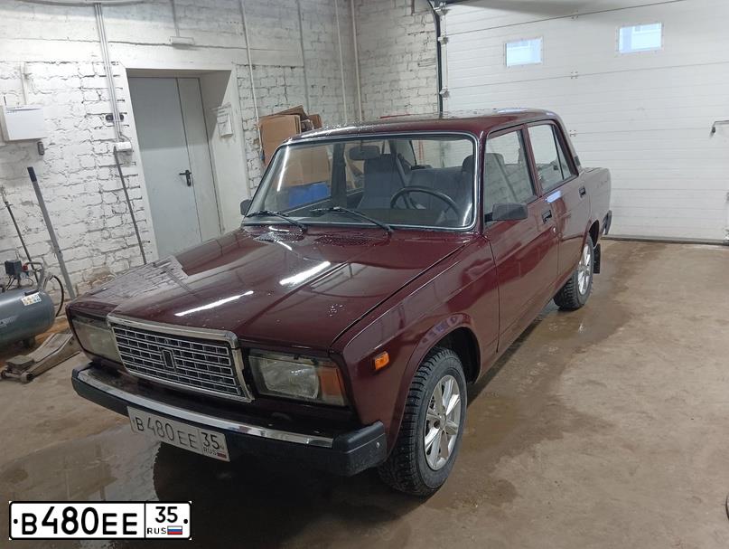 Фото автомобиля LADA 2107, 2010 — госномер В480ЕЕ35. Цвет: ТЕМНО-ВИШНЕВЫЙ