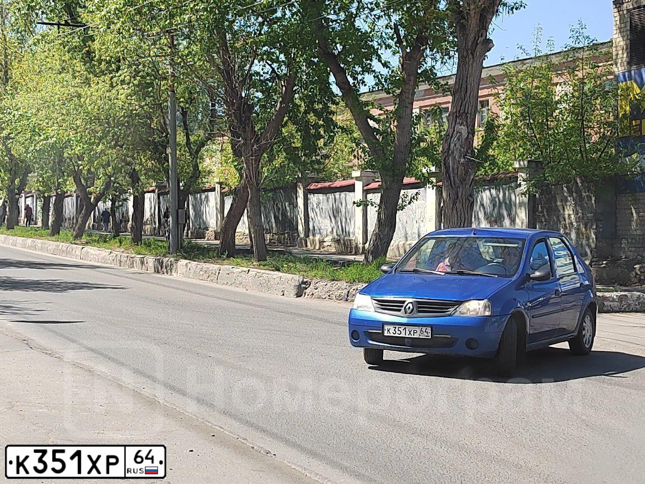 Фото автомобиля RENAULT LOGAN, 2006 — госномер К351ХР64. Цвет: синий