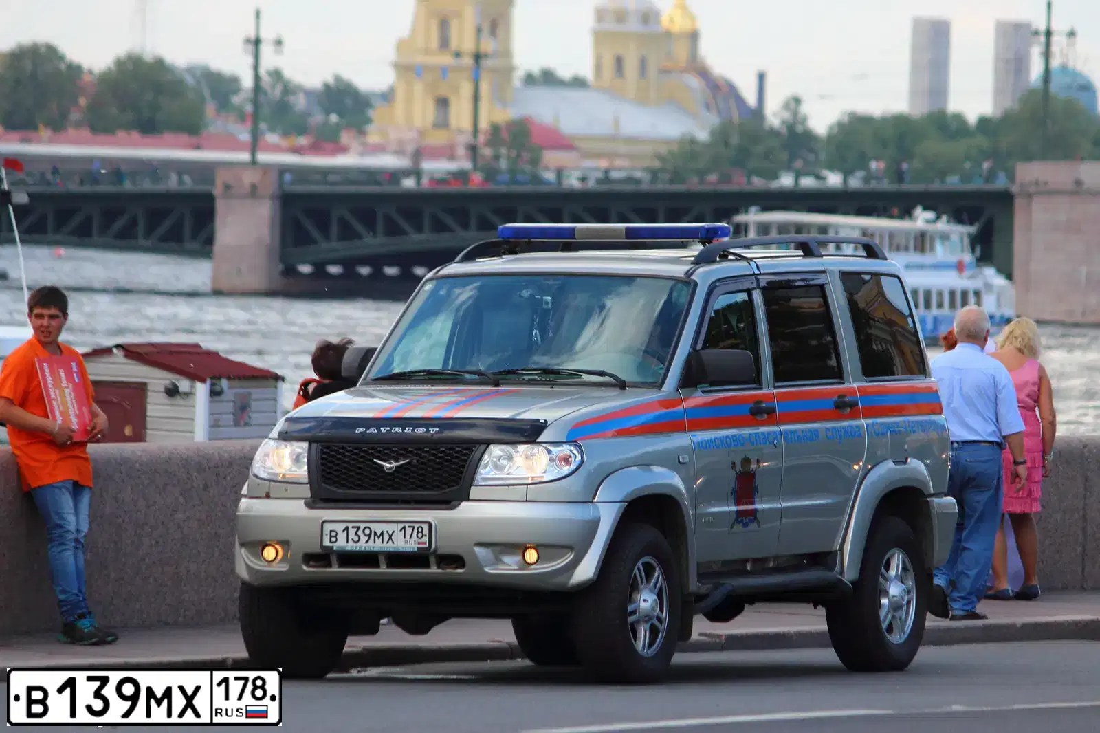 Фото автомобиля УАЗ PATRIOT, 2011 — госномер В139МХ178