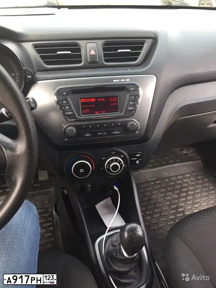 Фото автомобиля KIA RIO, 2012 — госномер А917РН123. Цвет: Белый