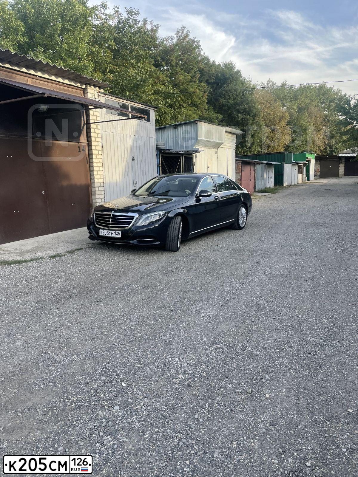 Фото автомобиля MERCEDES S-KLASSE, 2015 — госномер К205СМ126. Цвет: ЧЕРНО-СИНИЙ