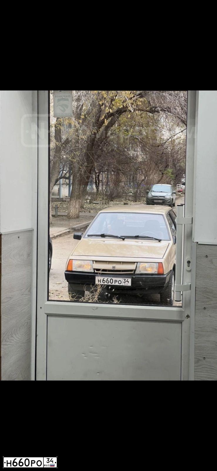 Фото автомобиля BMW SERIE 5, 1998 — госномер С126СО199. Цвет: Серебристый