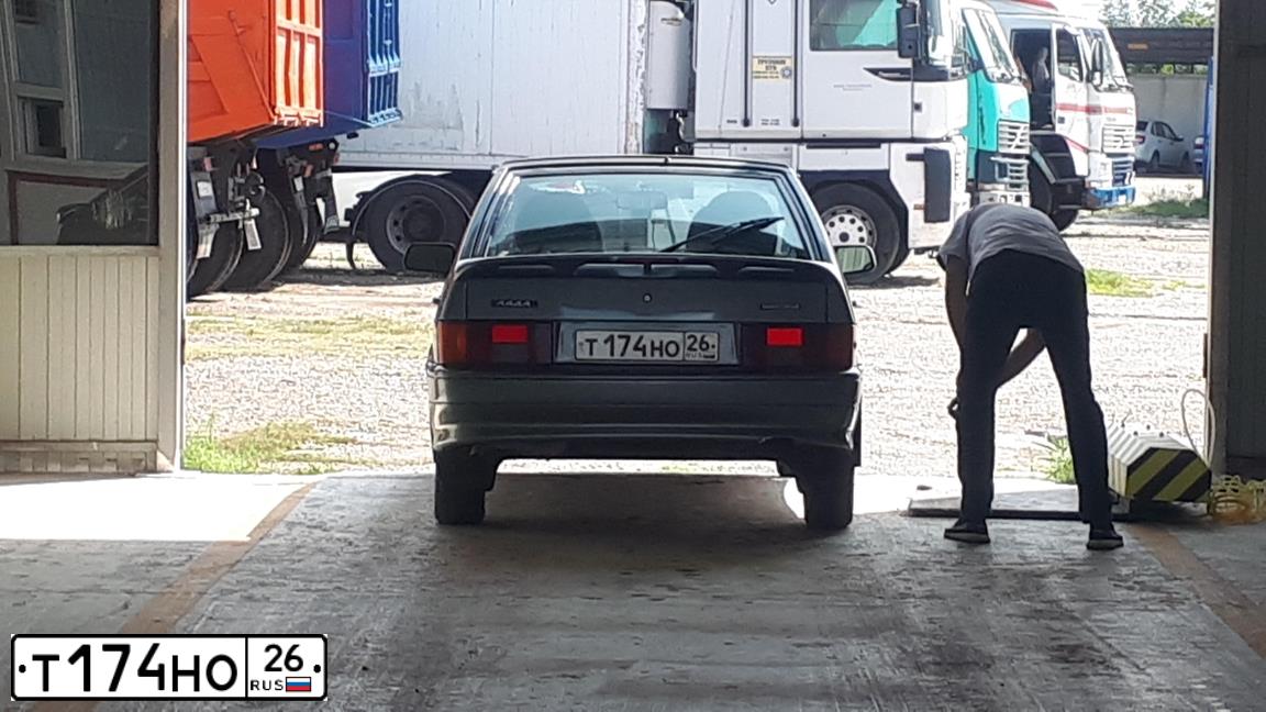 Фото автомобиля LADA 2114 SAMARA, 2007 — госномер М418ТМ126. Цвет: СРЕДНИЙ СЕРО-ЗЕЛЕНЫЙ МЕТ