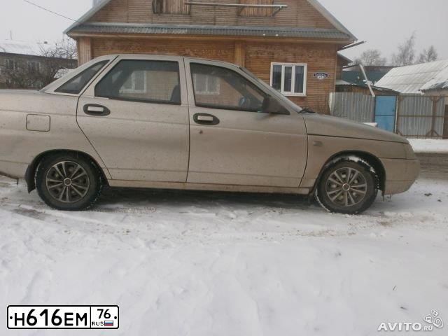 Фото автомобиля VOLKSWAGEN VENTO, 1992 — госномер Х150СУ60. Цвет: ВИШНЕВЫЙ