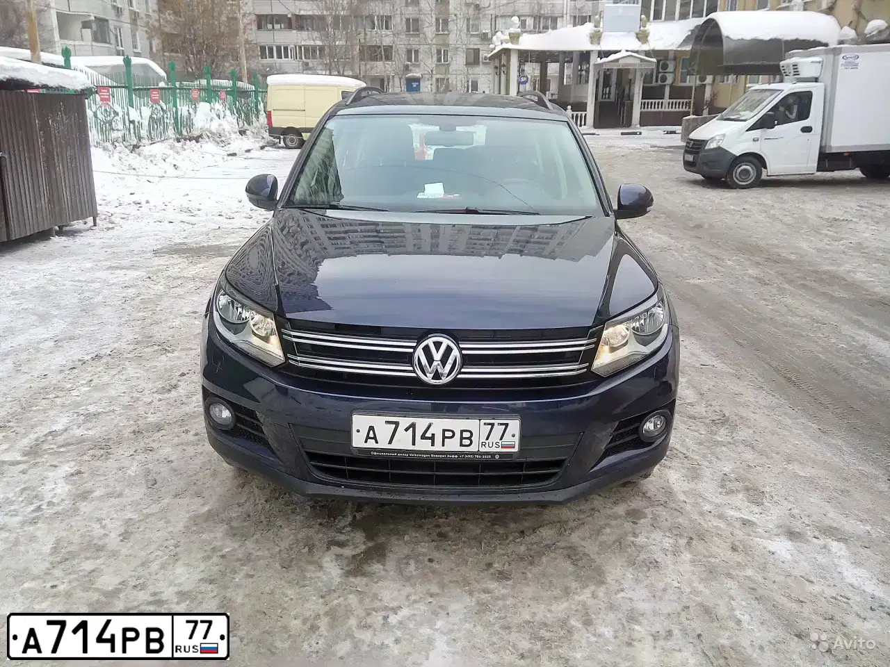 Фото автомобиля VOLKSWAGEN TIGUAN, 2013 — госномер Н121СК178. Цвет: ТЕМНО-СИНИЙ