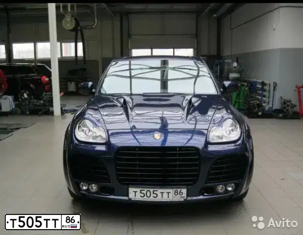 Фото автомобиля PORSCHE CAYENNE, 2003 — госномер Т505ТТ86. Цвет: СИНИЙ (ТЕМНО-СИНИЙ)