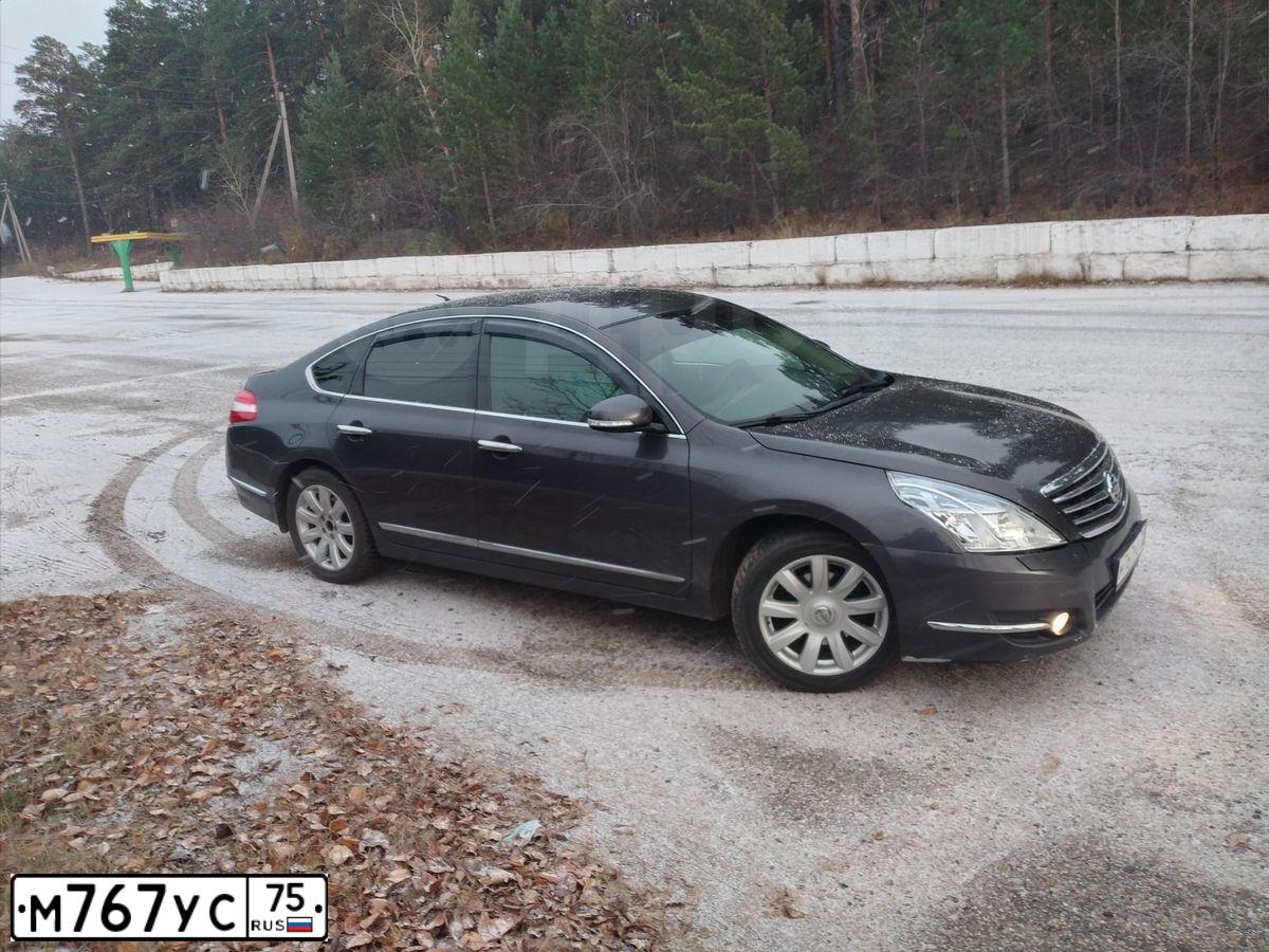 Фото автомобиля NISSAN TEANA, 2008 — госномер М767УС75. Цвет: Серо-сереневый