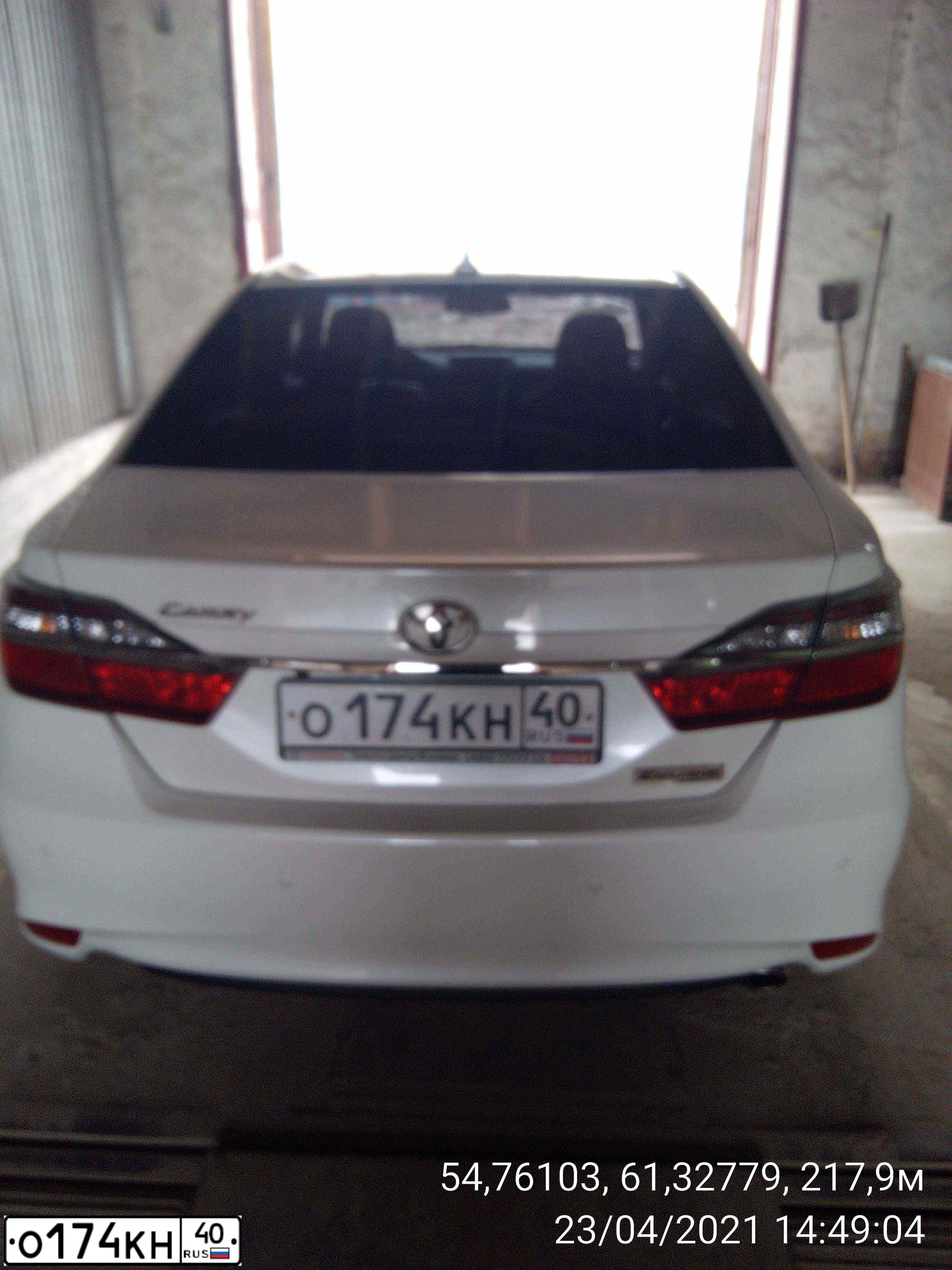 Фото автомобиля TOYOTA CAMRY, 2017 — госномер У520НМ152. Цвет: БЕЛЫЙ ПЕРЛАМУТР