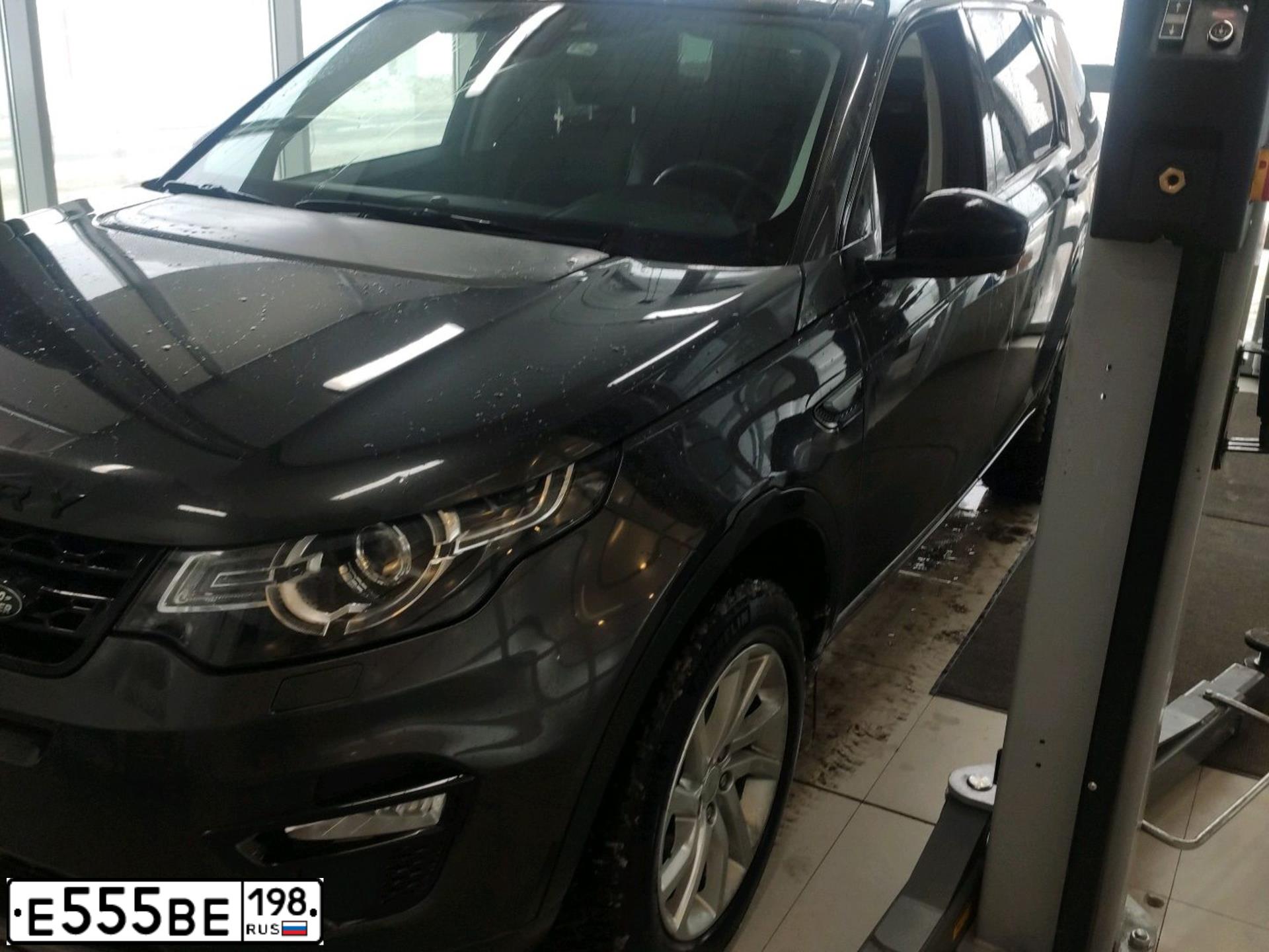 Фото автомобиля LANDROVER DISCOVERY SPORT, 2019 — госномер М491ТХ35. Цвет: ТЕМНО-СЕРЫЙ