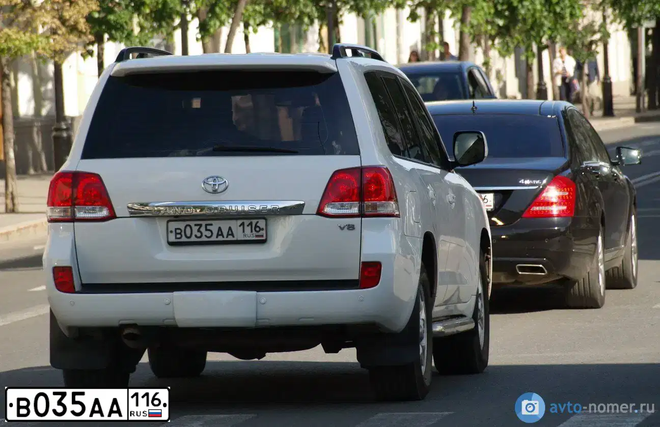 Фото автомобиля MERCEDES G-KLASSE, 2011 — госномер А652МХ142. Цвет: ЧЕРНЫЙ