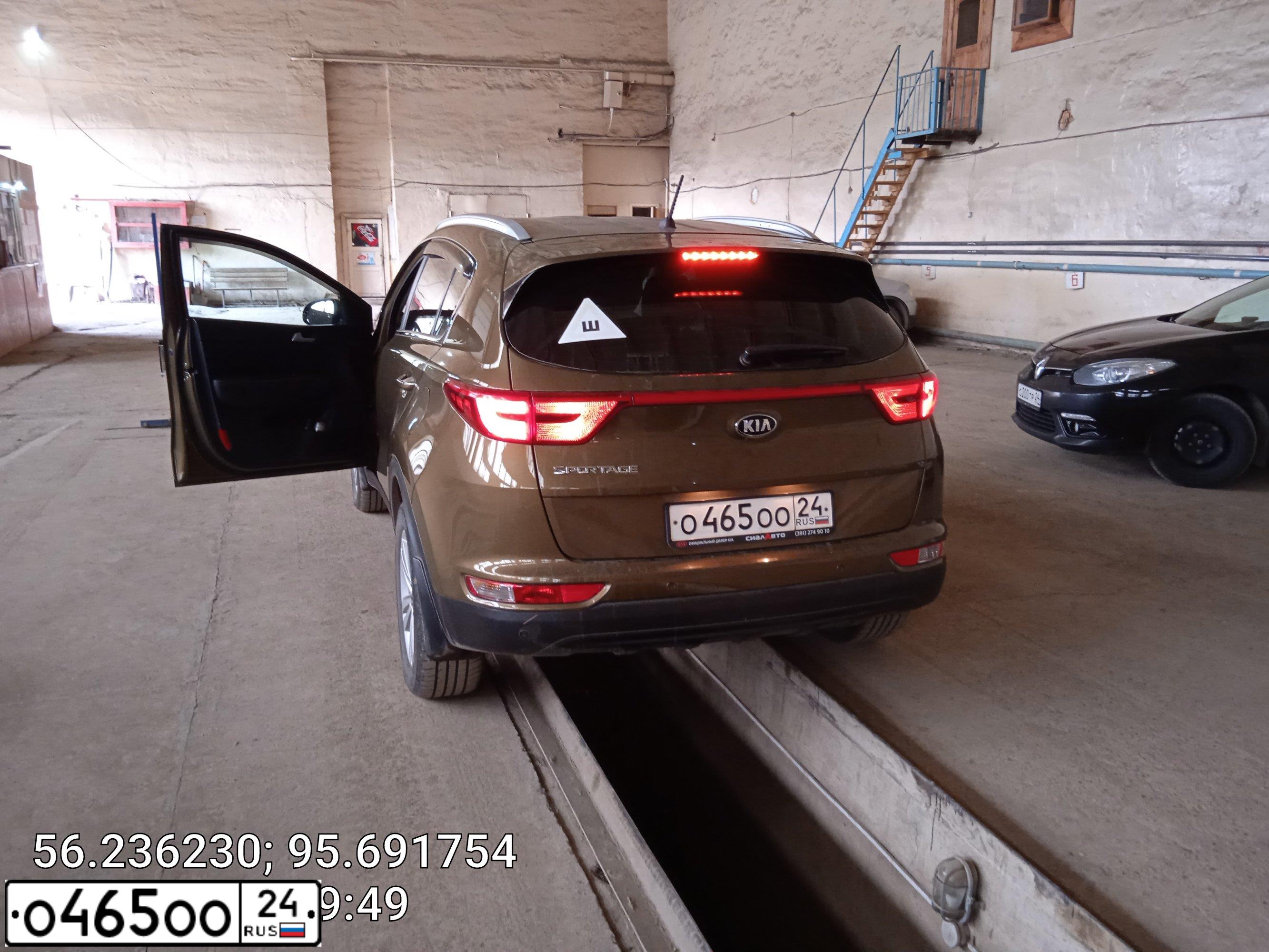 Фото автомобиля RENAULT MEGANE, 2007 — госномер М346МВ124. Цвет: СВЕТЛО-СЕРО ГОЛУБОЙ