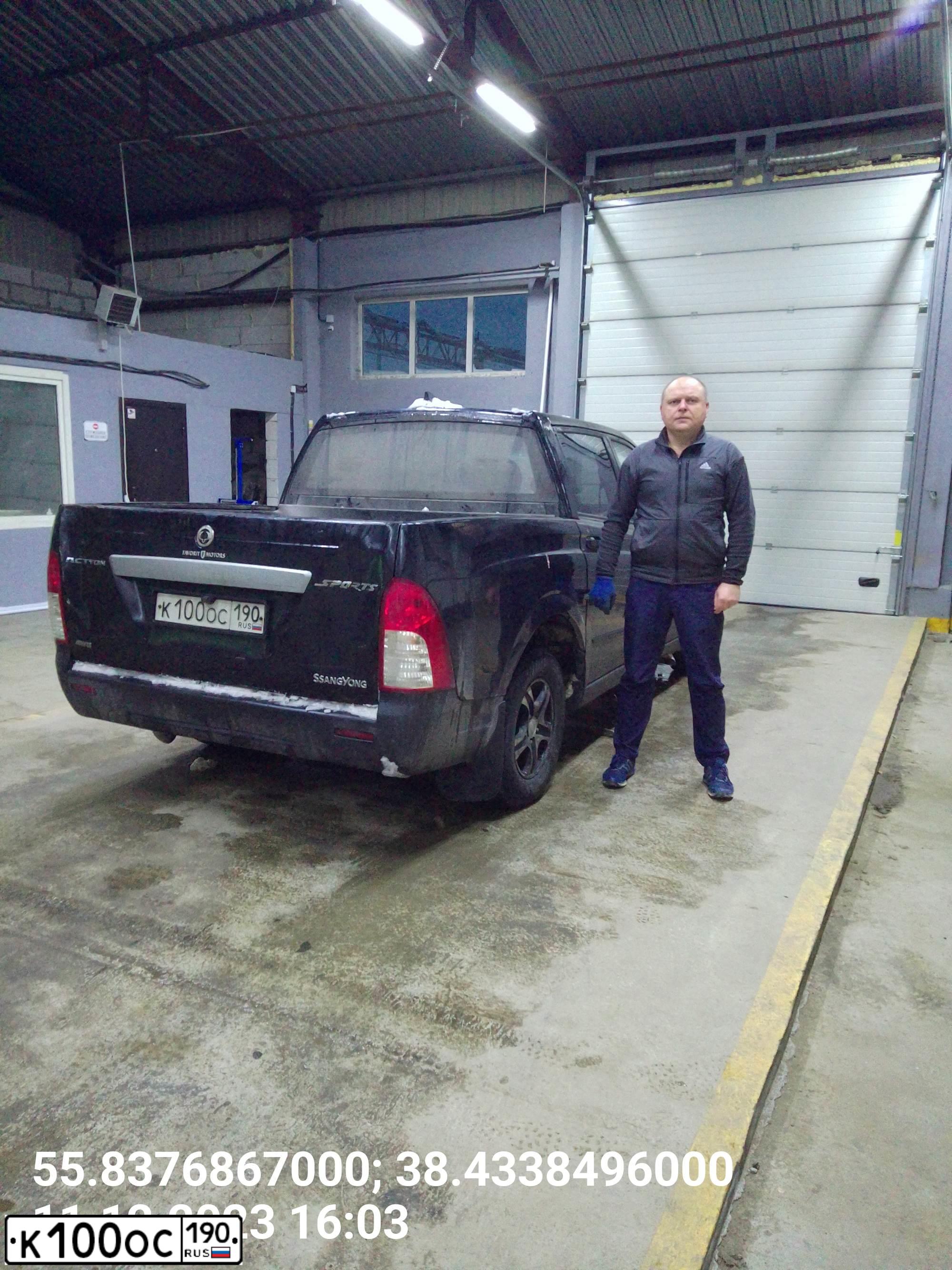 Фото автомобиля SSANGYONG ACTYON SPORTS, 2008 — госномер К100ОС190. Цвет: ЧЕРНЫЙ