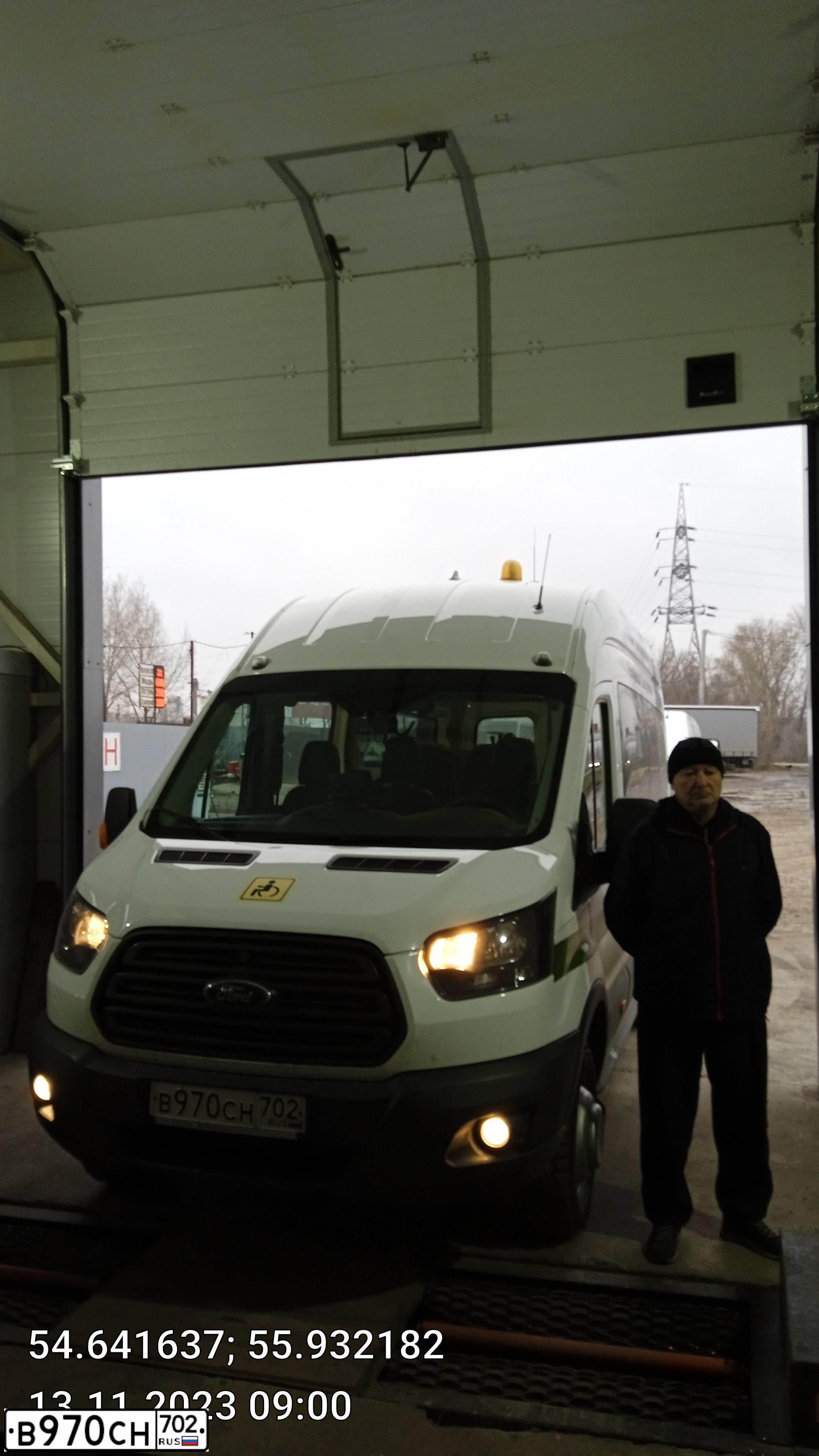 Фото автомобиля FORD TRANSIT, 2018 — госномер Р475КО152. Цвет: Белый
