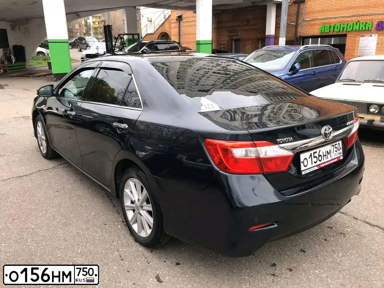 Фото автомобиля TOYOTA CAMRY, 2013 — госномер С805КУ39. Цвет: СЕРЫЙ ТЕМНЫЙ