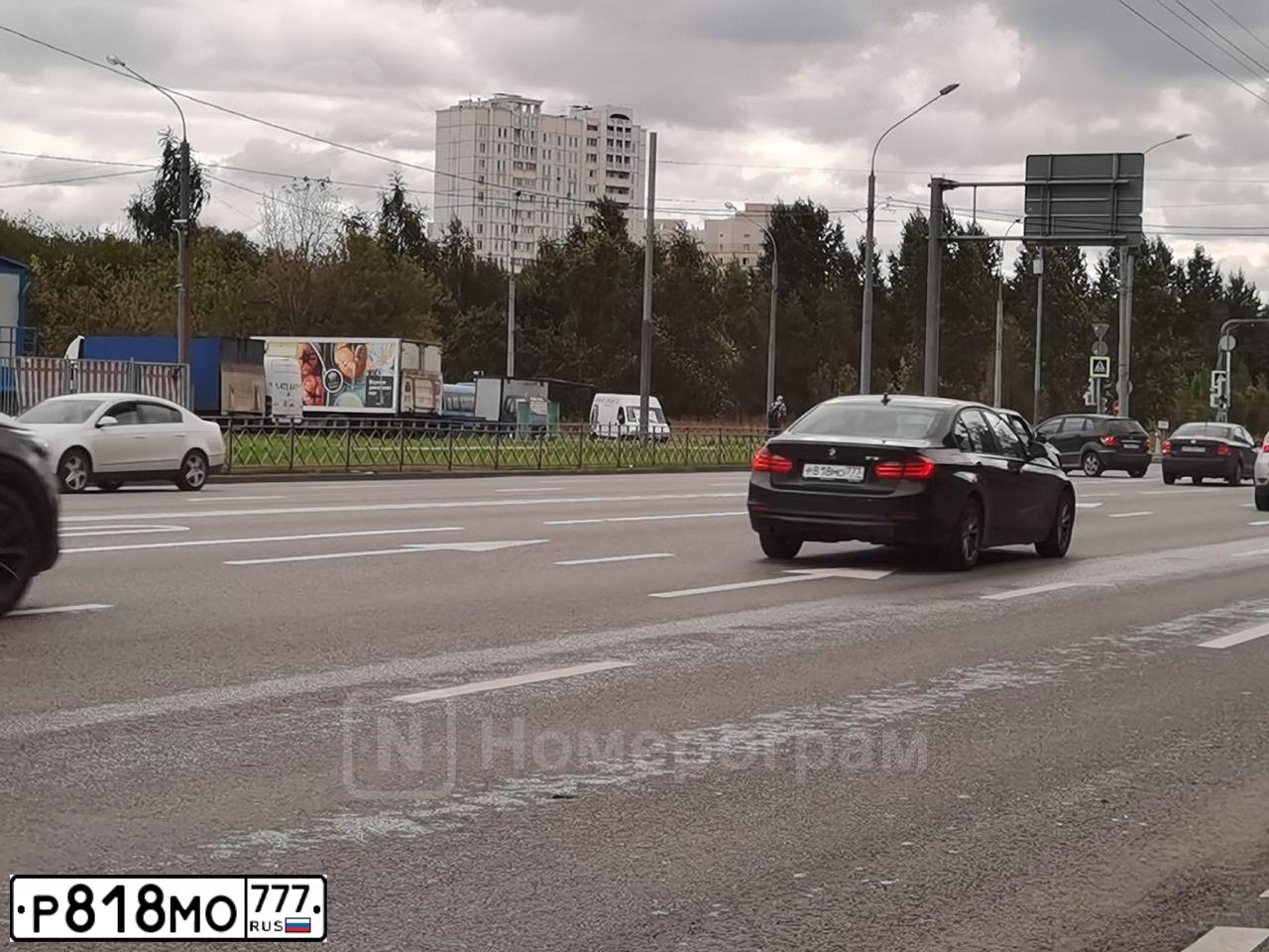 Фото автомобиля BMW SERIE 3, 2014 — госномер Р818МО777. Цвет: ЧЕРНЫЙ