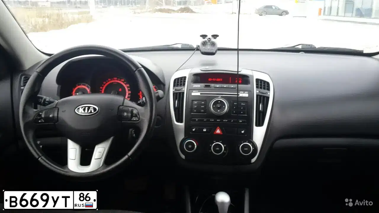 Фото автомобиля KIA CEE'D, 2011 — госномер В669УТ86. Цвет: ЧЕРНЫЙ ПЕРЛАМУТР