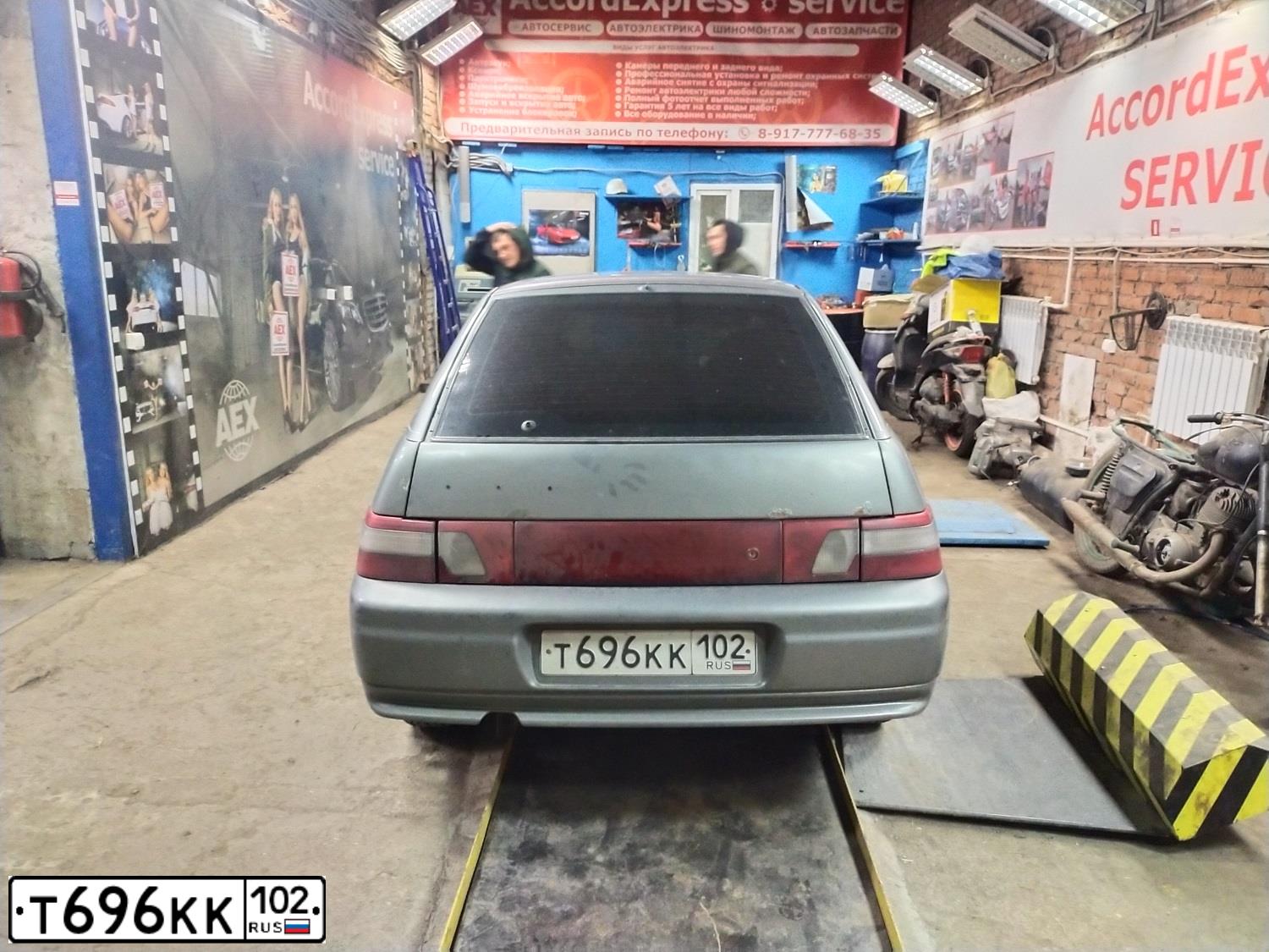 Фото автомобиля LADA 2112, 2008 — госномер Т696КК102. Цвет: СРЕДНИЙ СЕРО-ЗЕЛЕНЫЙ МЕТ.