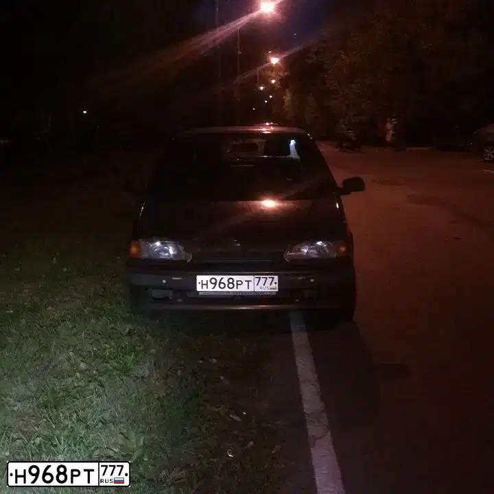 Фото автомобиля LADA 2114 SAMARA, 2004 — госномер Н880ОМ97. Цвет: ЗОЛОТИСТО КРАСНО-КОРИЧНЕВ