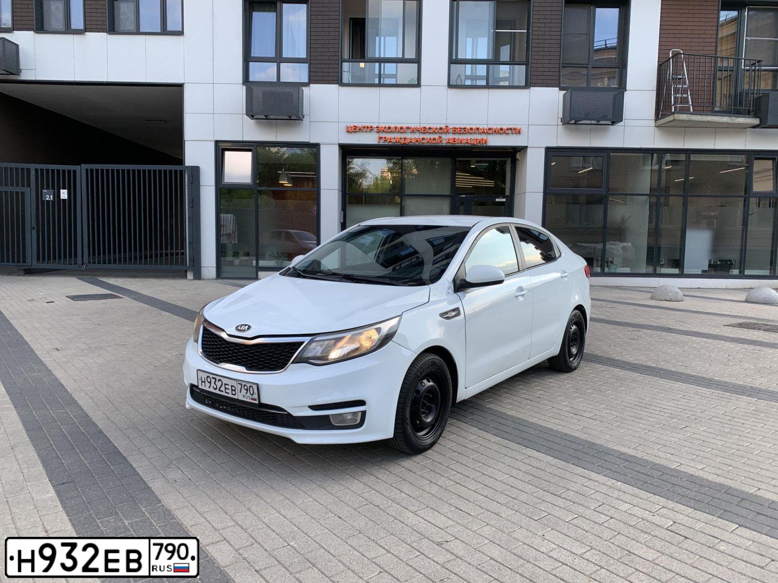 Фото автомобиля KIA RIO, 2017 — госномер Т780ТС33. Цвет: Белый
