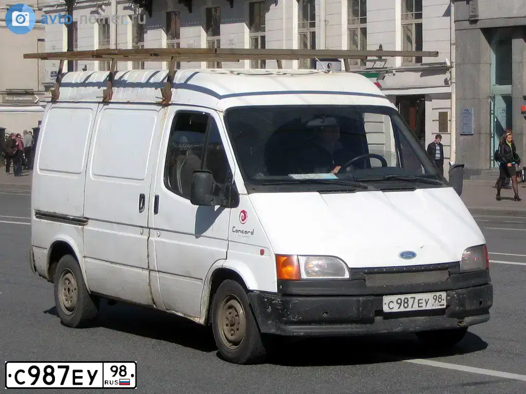 Фото автомобиля FORD TRANSIT, 1994 — госномер О980НР47. Цвет: БЕЛЫЙ