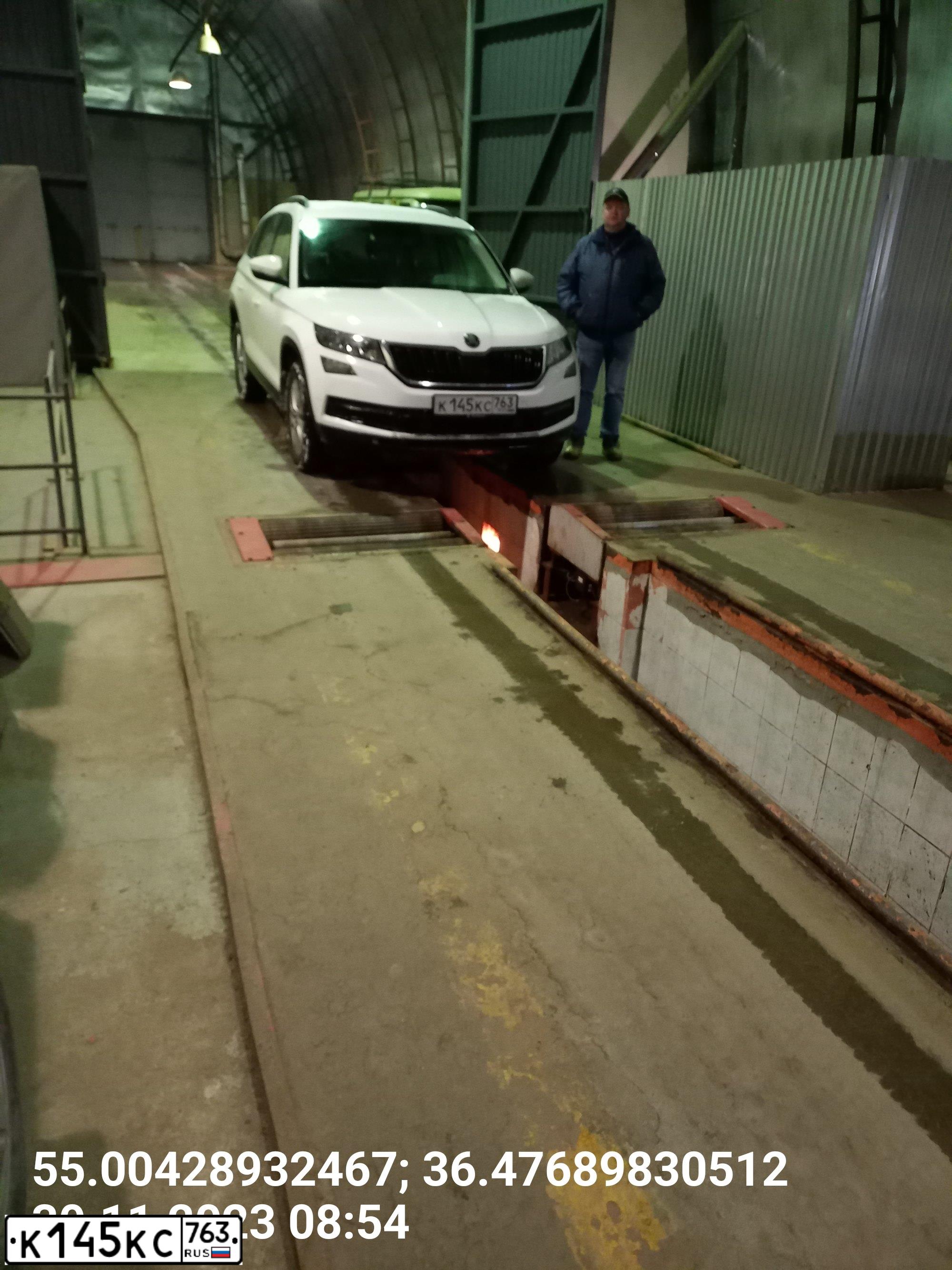 Фото автомобиля SKODA KODIAQ, 2018 — госномер У637ЕУ799. Цвет: Белый
