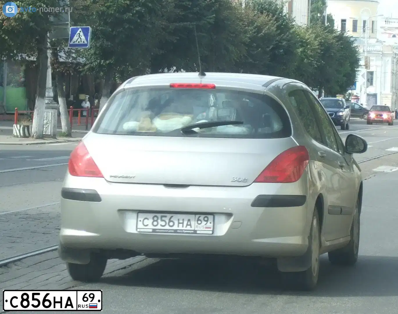 Фото автомобиля PEUGEOT 308, 2008 — госномер У235УВ69. Цвет: СЕРЫЙ