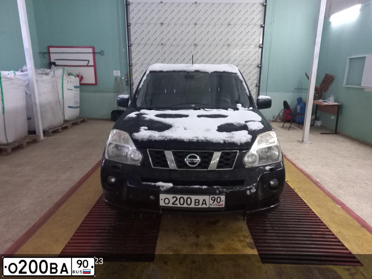 Фото автомобиля NISSAN X-TRAIL, 2008 — госномер С565МР150. Цвет: ЧЕРНЫЙ