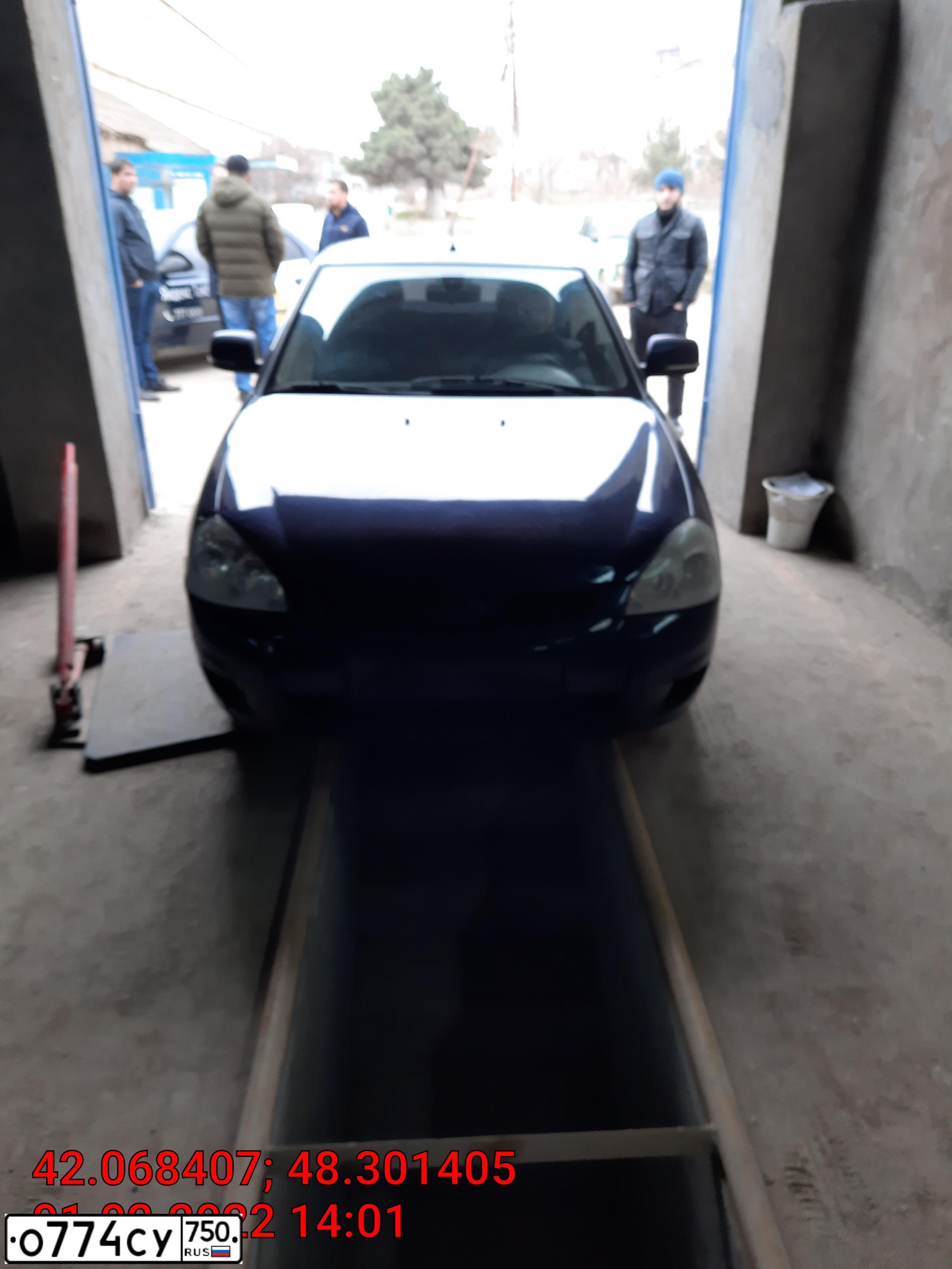 Фото автомобиля LADA PRIORA, 2011 — госномер Р969НО05