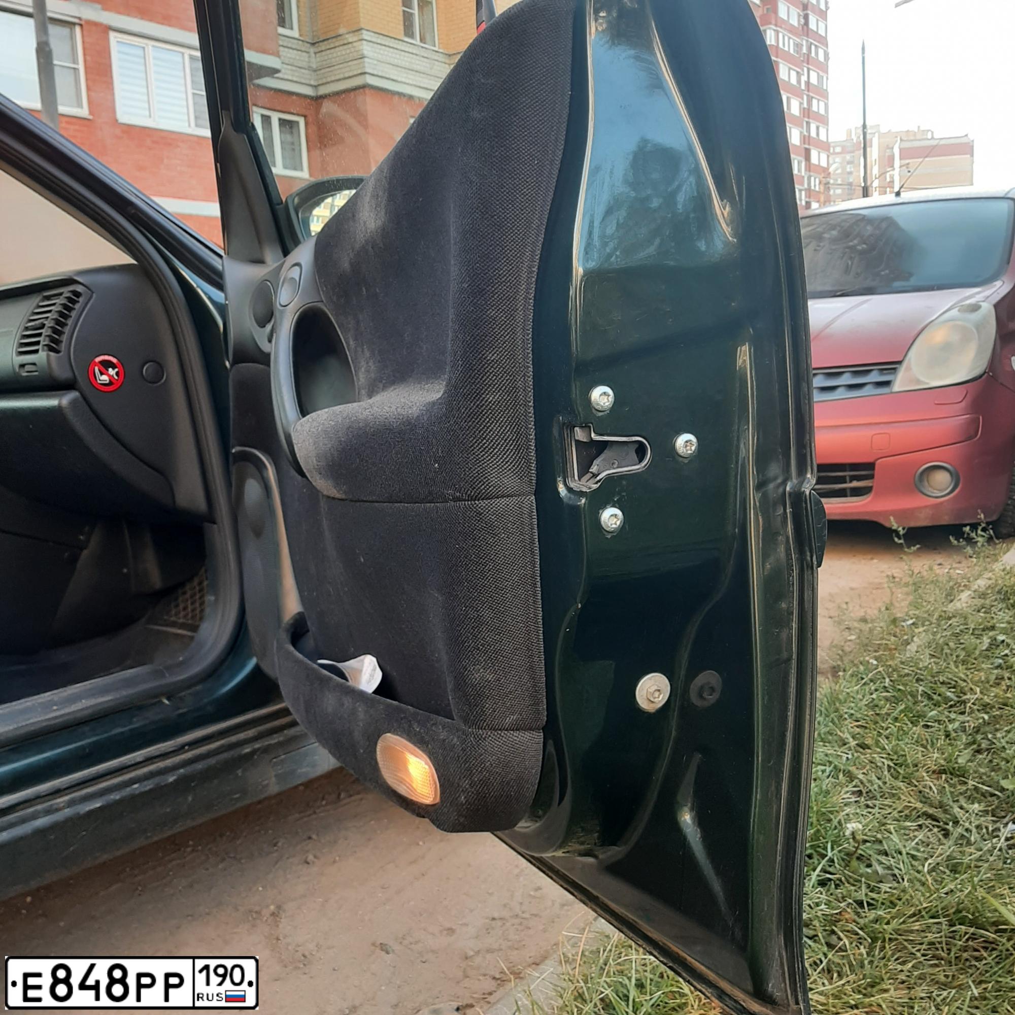 Фото автомобиля OPEL VECTRA, 2001 — госномер С089РУ164. Цвет: ЗЕЛЕНЫЙ