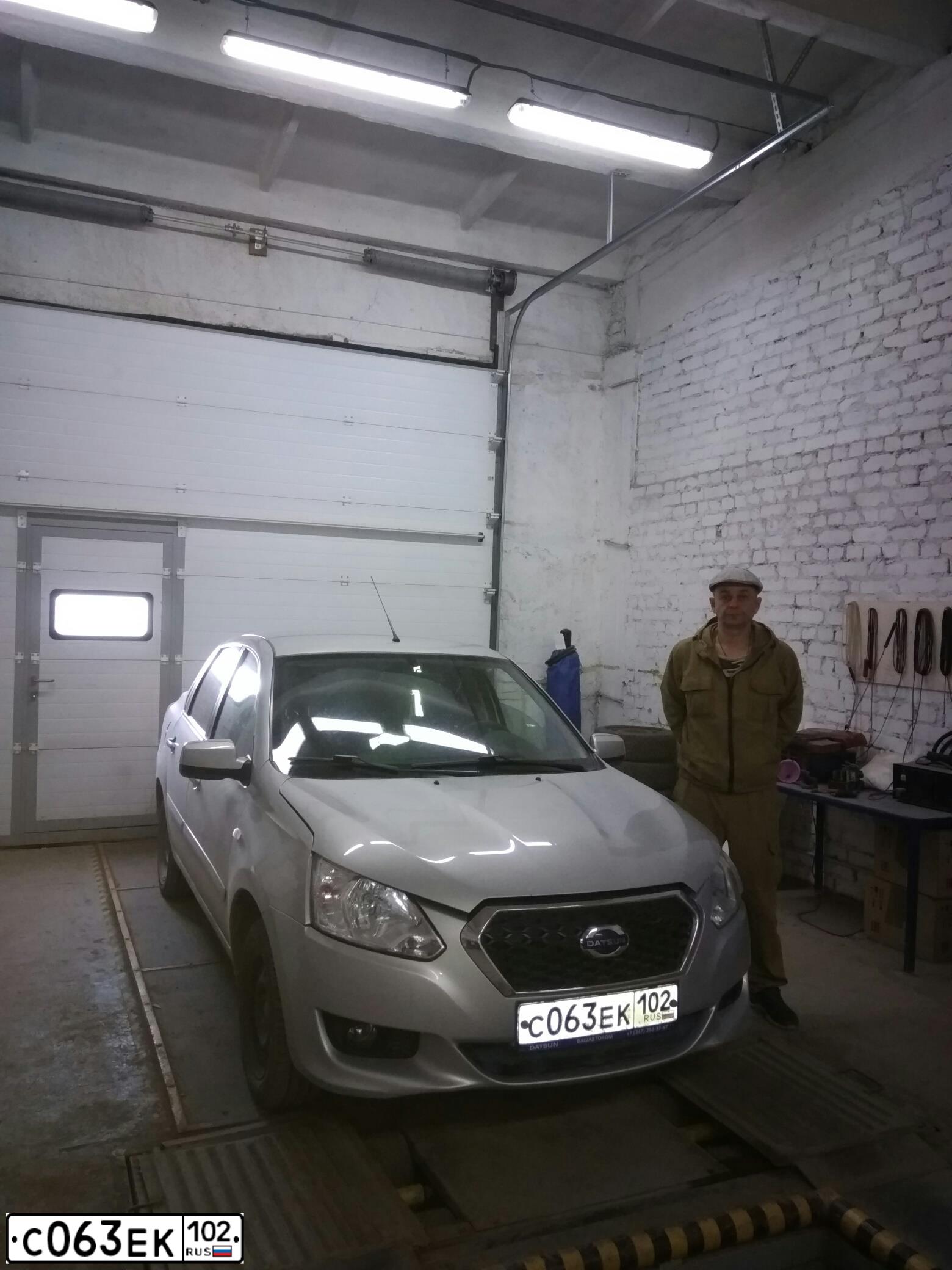 Фото автомобиля DATSUN ON-DO, 2014 — госномер Е104ТВ156. Цвет: Серебристый