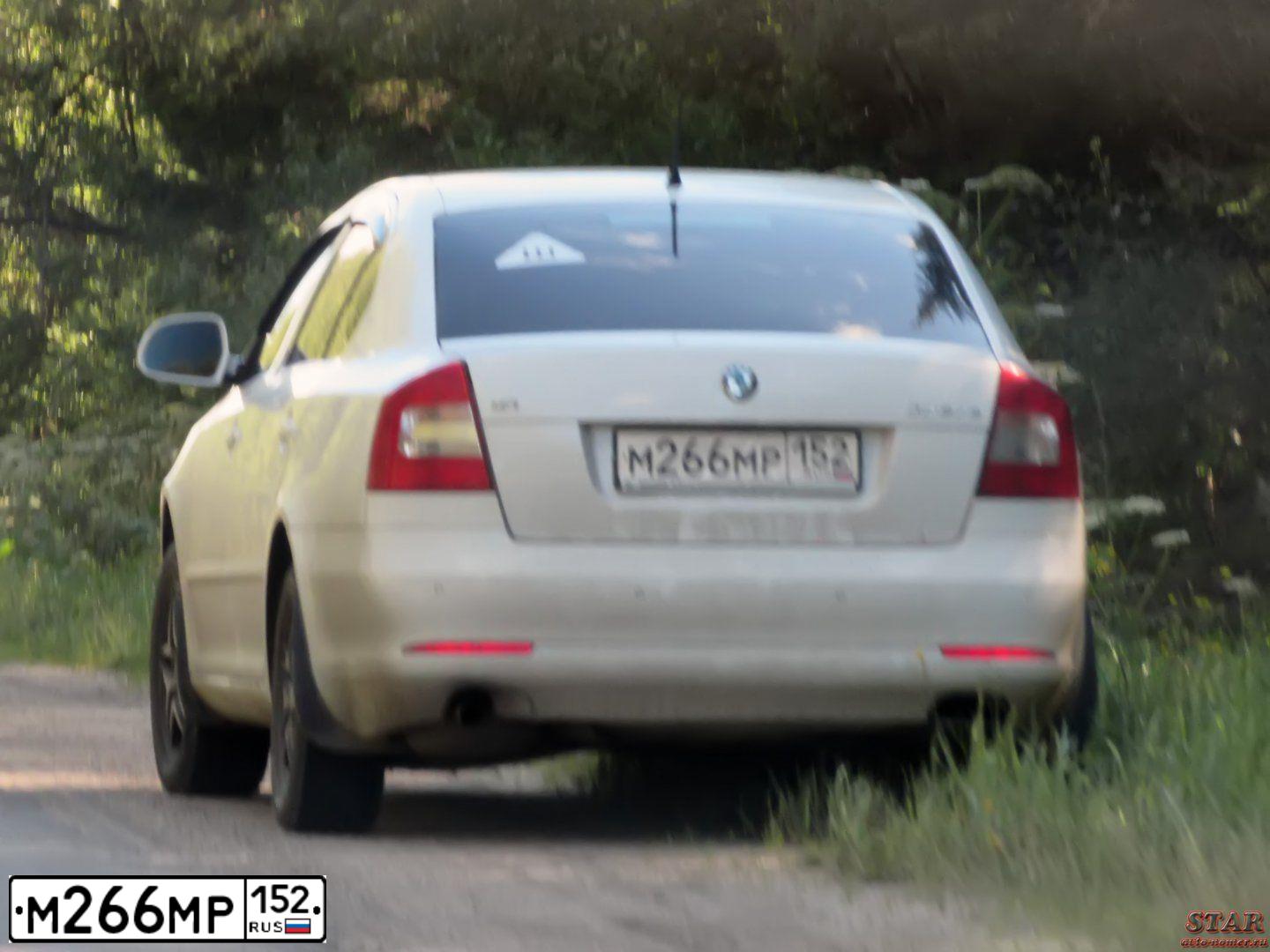 Фото автомобиля SKODA OCTAVIA, 2013 — госномер В667ТХ37. Цвет: Белый