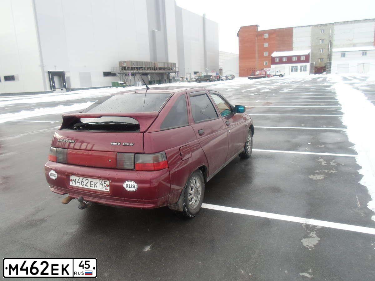 Фото автомобиля LADA 2112, 2005 — госномер М462ЕК45. Цвет: Темно Малиновый