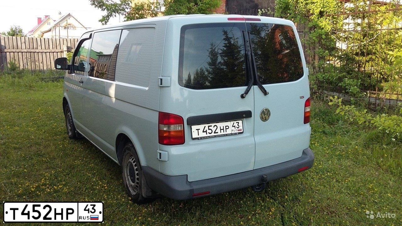 Фото автомобиля VOLKSWAGEN TRANSPORTER, 2004 — госномер А447ВС774. Цвет: СЕРО-ГОЛУБОЙ