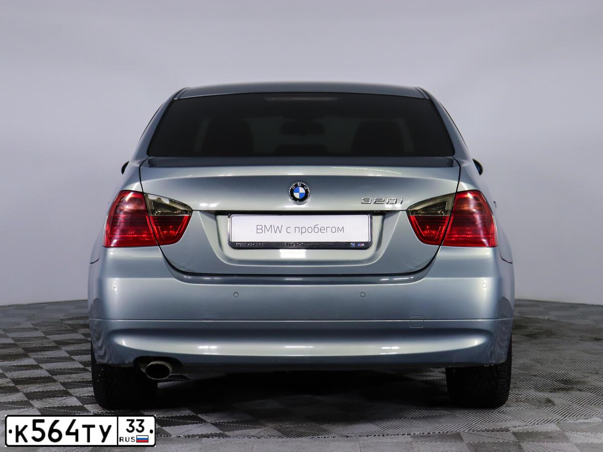 Фото автомобиля BMW SERIE 3, 2007 — госномер К564ТУ33. Цвет: СЕРЫЙ