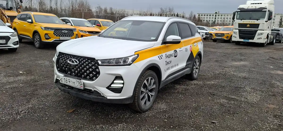 Фото автомобиля CHERY TIGGO 7 PRO, 2023 — госномер М330ТН95. Цвет: БЕЛЫЙ ЖЕЛТЫЙ СЕРЫЙ