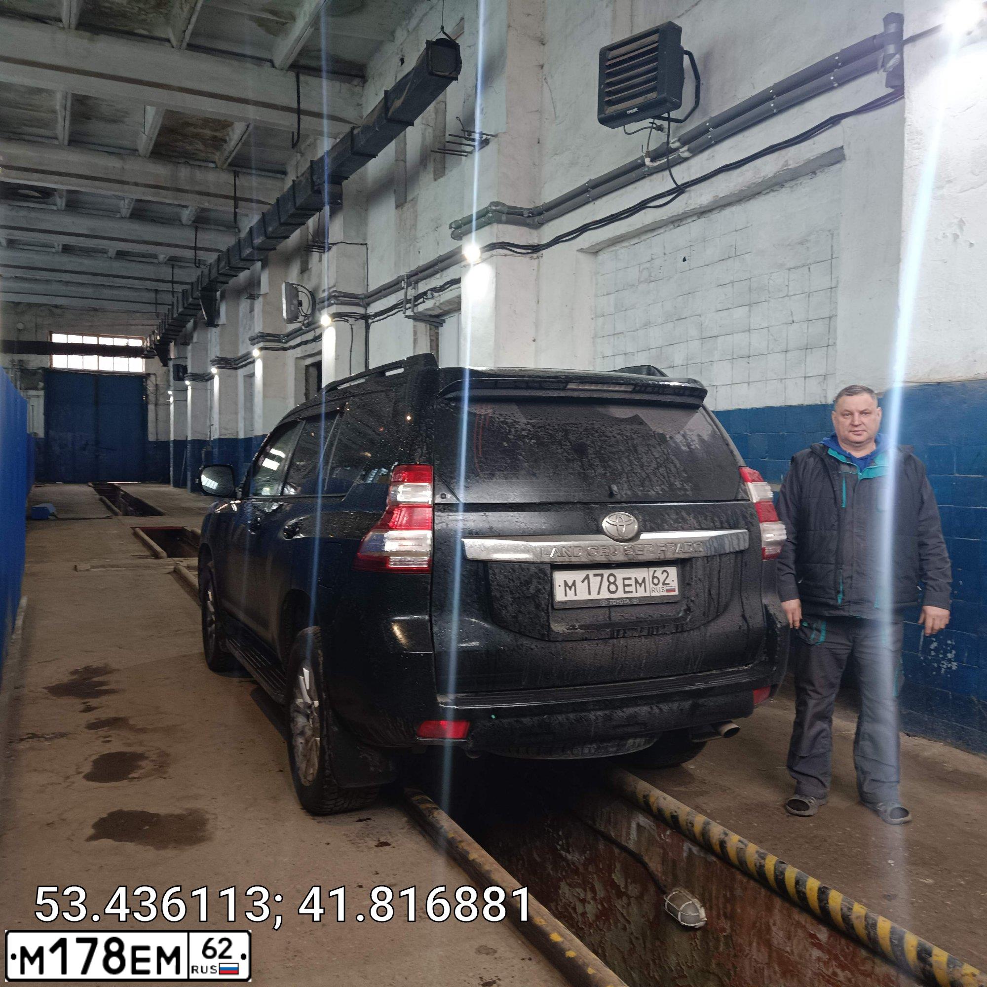 Фото автомобиля TOYOTA LANDCRUISER, 2014 — госномер Х777ТМ62. Цвет: ЧЕРНЫЙ