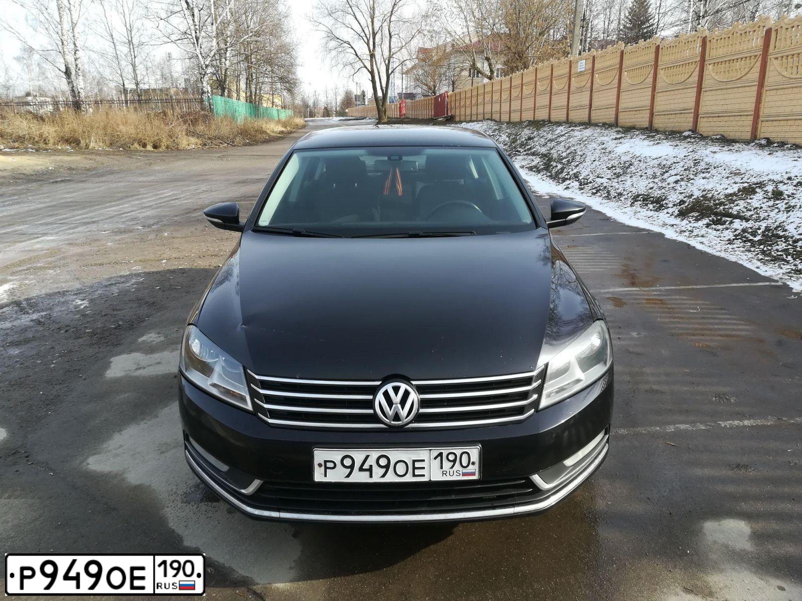 Фото автомобиля VOLKSWAGEN PASSAT, 2011 — госномер Н242ЕХ136. Цвет: ЧЕРНЫЙ